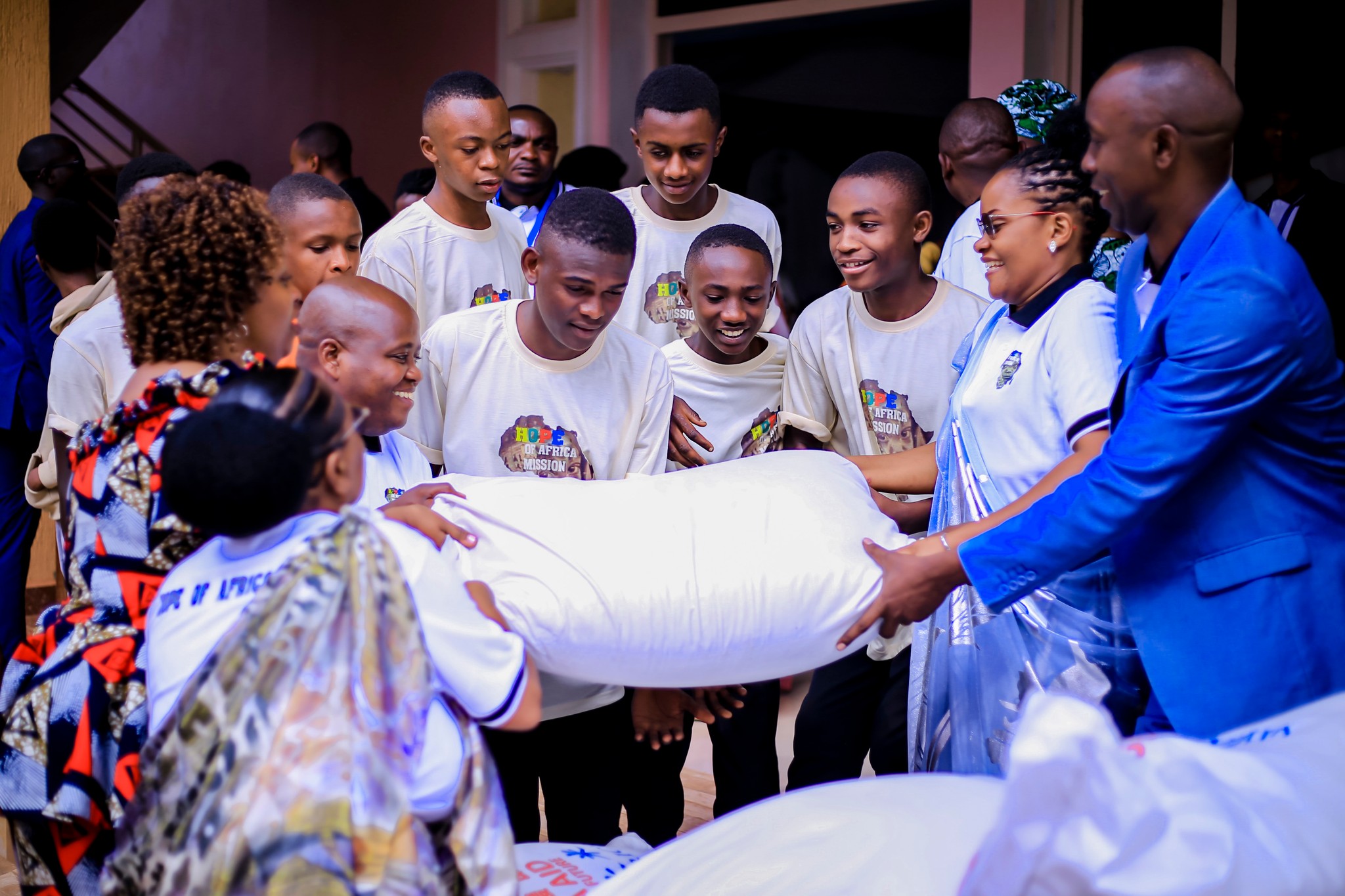 Bienvenue à Hope of Africa Mission Nkuriza, où l'espoir règne dans les cœurs et les foyers